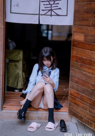 一部皇上吃宫女奶三级_国产剧电影免费在线